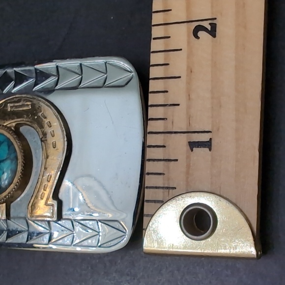 VGT, Double Horseshoe Gold/Silver Toned Metal with Turquoise Stone Belt Buckle. - Picture 6 of 6